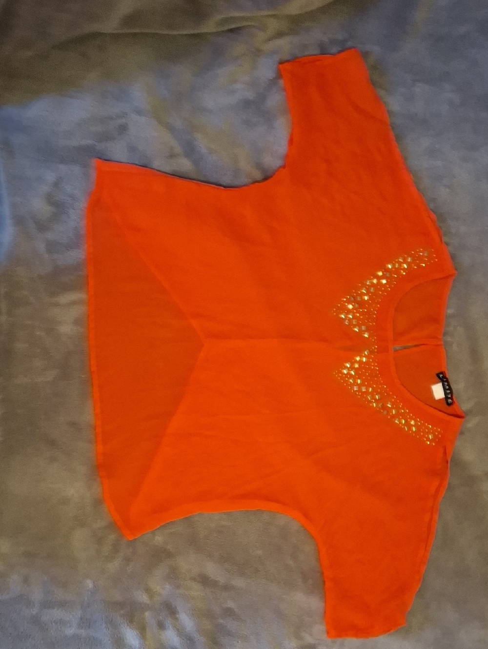 Limité Red Short Sleeve Top with Embellished Neckline - Picture 2 of 5